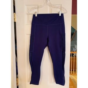 Fabletics blue crop legging